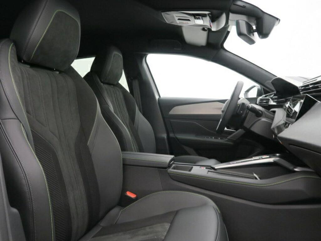 Peugeot 308 5P GT Hybrid 180 eEAT8 17 Peugeot 308 5P GT Hybrid 180 eEAT8 17
