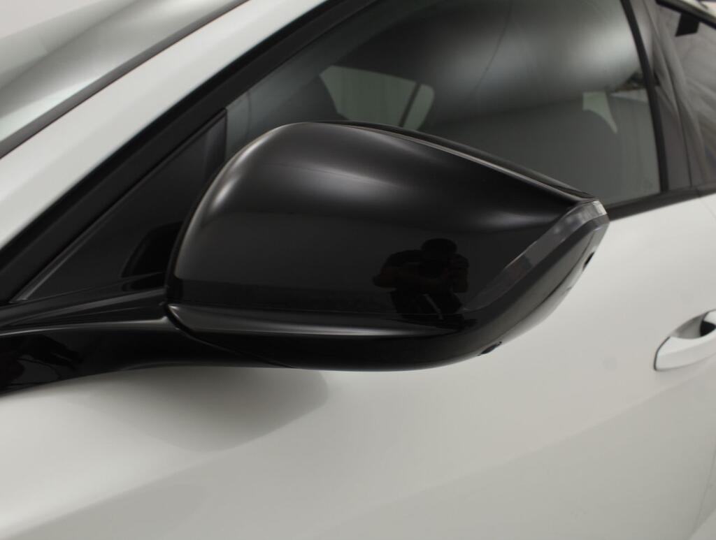 Peugeot 308 5P GT Hybrid 180 eEAT8 24 Peugeot 308 5P GT Hybrid 180 eEAT8 24