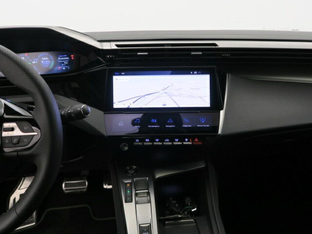 Peugeot 308 5P GT Hybrid 180 eEAT8 14 Peugeot 308 5P GT Hybrid 180 eEAT8 14