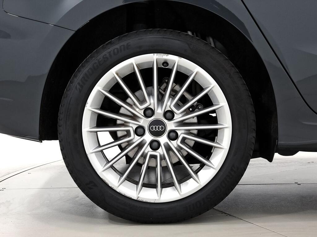 Audi A3 Sportback Advanced 30 TFSI 81kW S tronic 10 Audi A3 Sportback Advanced 30 TFSI 81kW S tronic 10