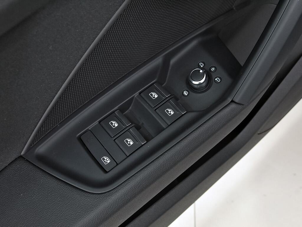 Audi A3 Sportback Advanced 30 TFSI 81kW S tronic 12 Audi A3 Sportback Advanced 30 TFSI 81kW S tronic 12