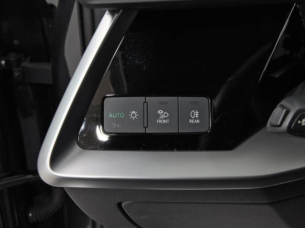 Audi A3 Sportback Advanced 30 TFSI 81kW S tronic 14 Audi A3 Sportback Advanced 30 TFSI 81kW S tronic 14