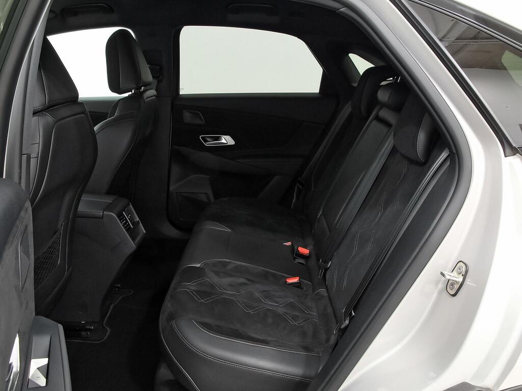 DS DS 7 BlueHDi 130 Automático PERFORMANCE LINE 9 DS DS 7 BlueHDi 130 Automático PERFORMANCE LINE 9