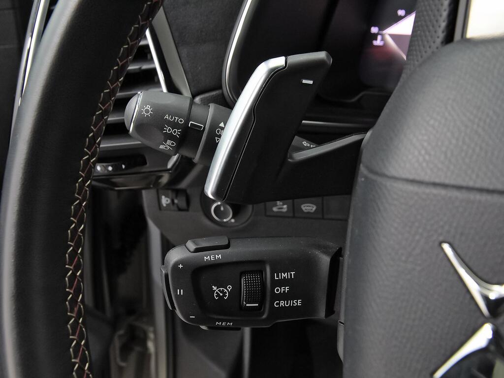 DS DS 7 BlueHDi 130 Automático PERFORMANCE LINE 15 DS DS 7 BlueHDi 130 Automático PERFORMANCE LINE 15