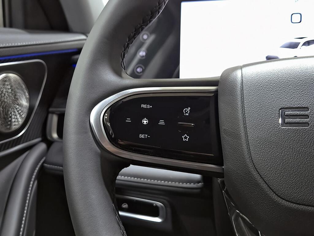 Ebro S700 1.6 TGDI Luxury 7 DCT 19 Ebro S700 1.6 TGDI Luxury 7 DCT 19