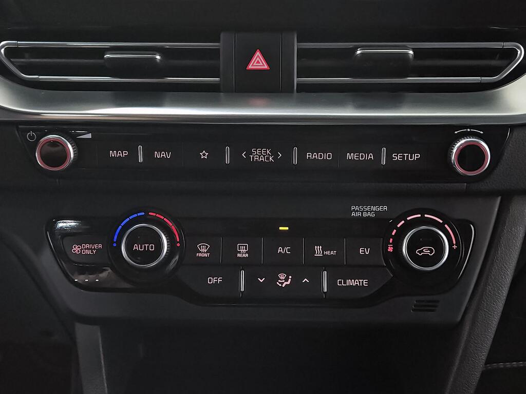 Kia e-Niro e-Niro 100kW (136CV) Drive 29 Kia e-Niro e-Niro 100kW (136CV) Drive 29