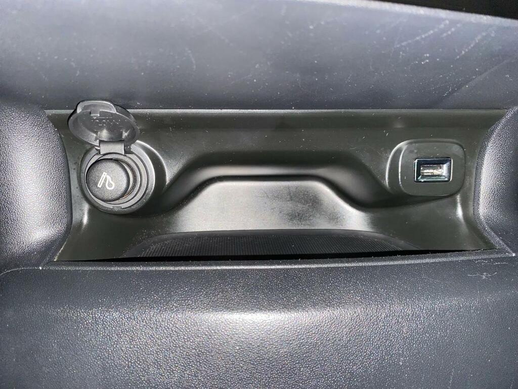 Citroën C4 Cactus PureTech 60KW (82CV) Feel 24 Citroën C4 Cactus PureTech 60KW (82CV) Feel 24