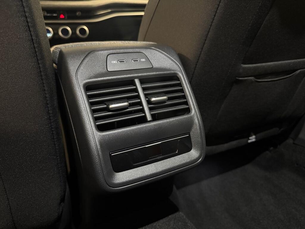 Skoda Superb Combi 2.0 TDI 110kW DSG Selection 19 Skoda Superb Combi 2.0 TDI 110kW DSG Selection 19