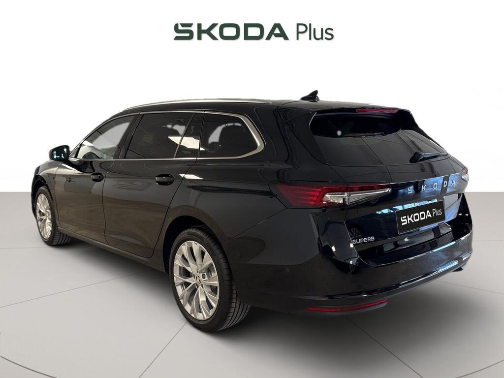 Skoda Superb Combi 2.0 TDI 110kW DSG Selection 2 Skoda Superb Combi 2.0 TDI 110kW DSG Selection 2