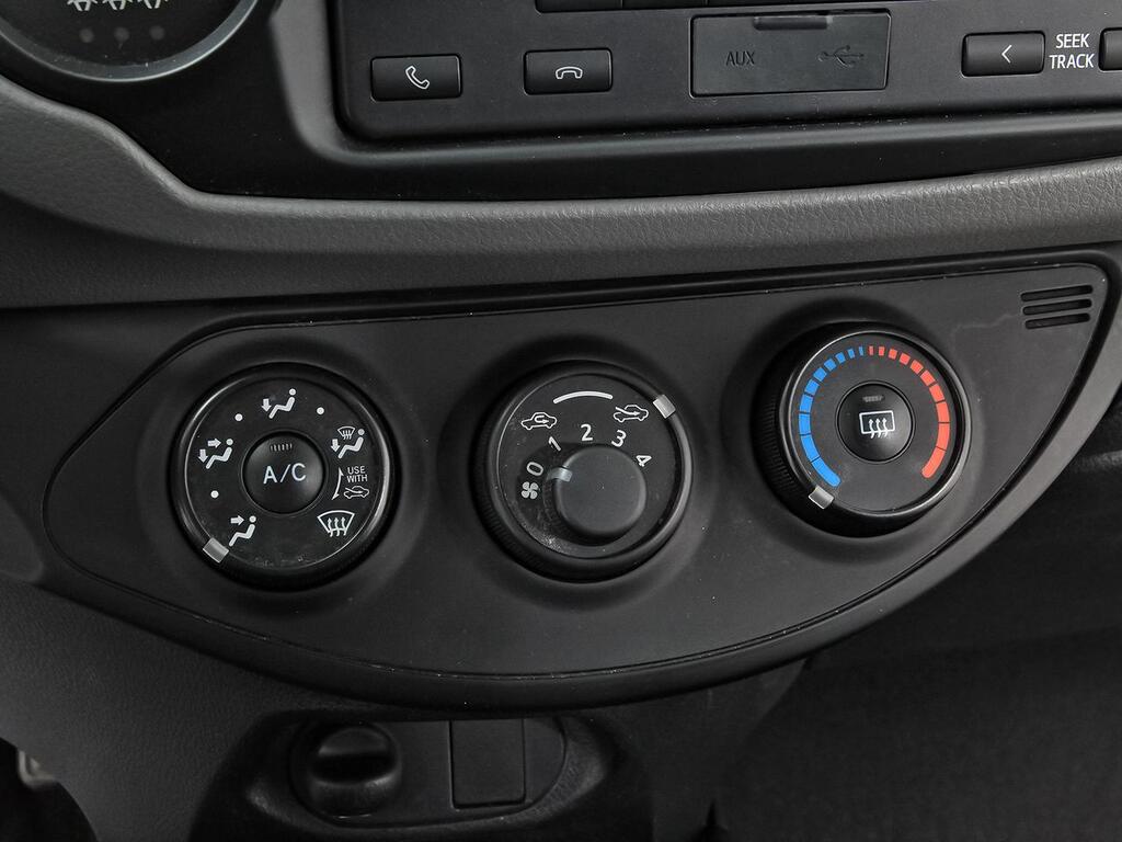 Toyota Yaris 1.0 70 Business 19 Toyota Yaris 1.0 70 Business 19