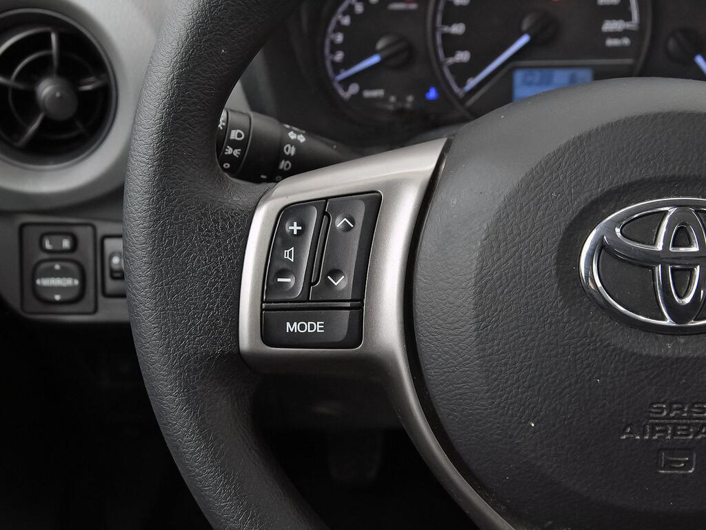 Toyota Yaris 1.0 70 Business 15 Toyota Yaris 1.0 70 Business 15