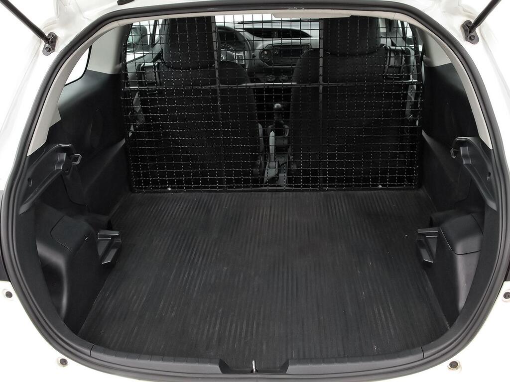 Toyota Yaris 1.0 70 Business 6 Toyota Yaris 1.0 70 Business 6