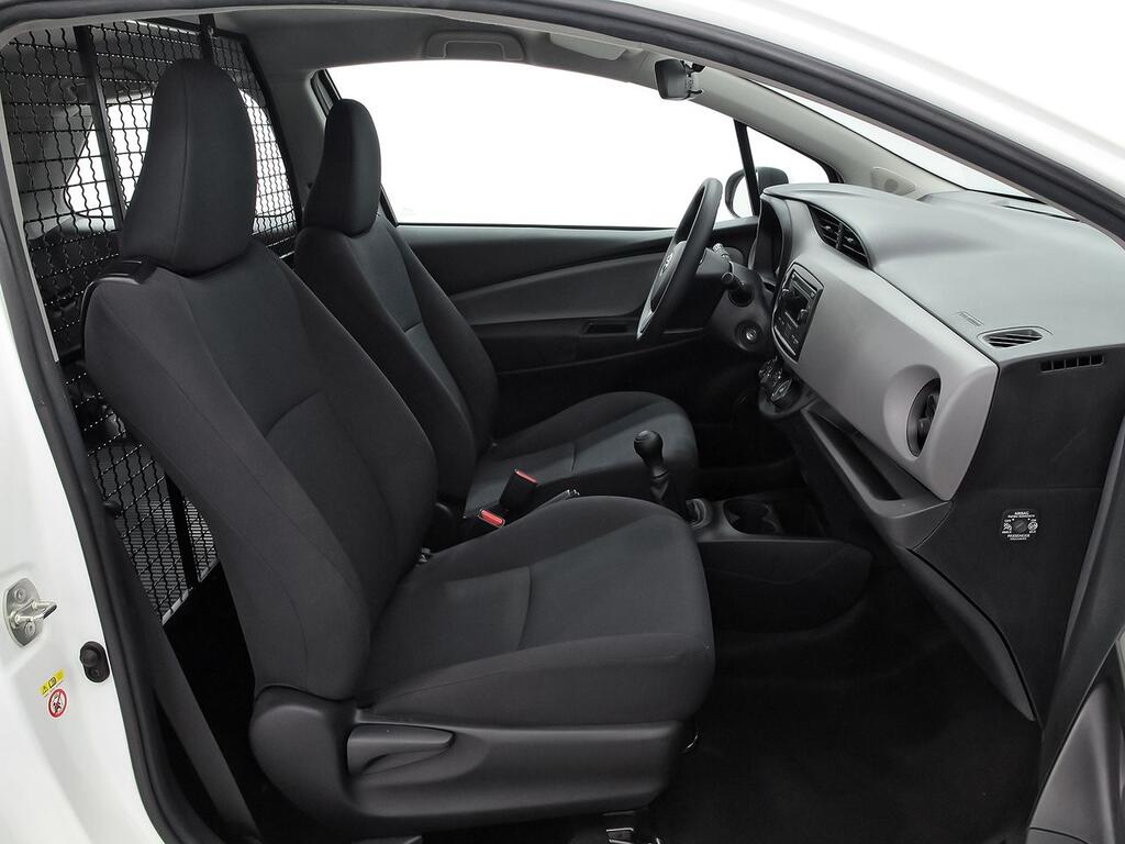 Toyota Yaris 1.0 70 Business 5 Toyota Yaris 1.0 70 Business 5