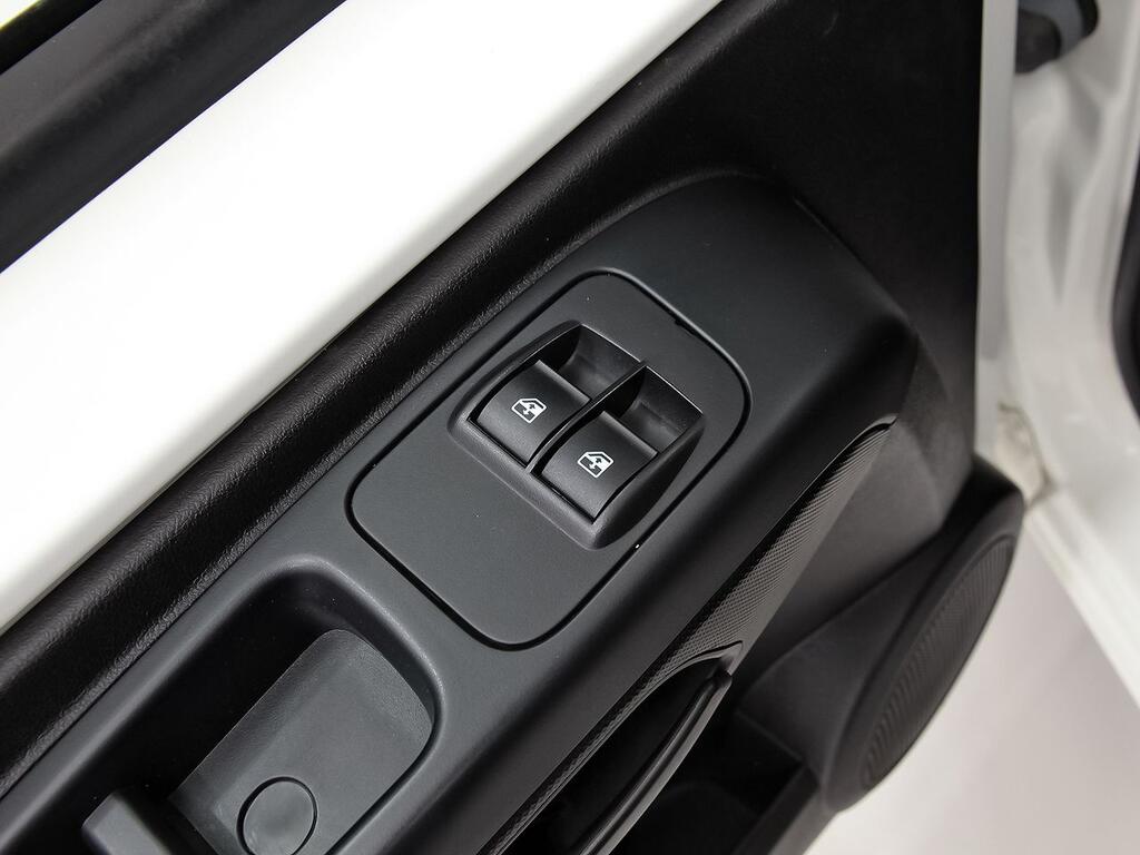 Fiat Fiorino FURGON 1.3 MULTIJET 16V 95 SX 4P 11 Fiat Fiorino FURGON 1.3 MULTIJET 16V 95 SX 4P 11