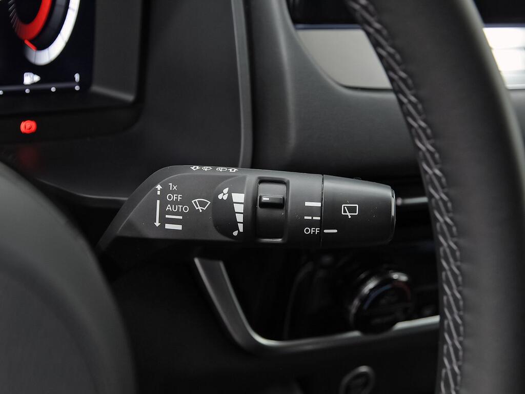 Nissan Qashqai DIG-T 103kW N-Connecta 15 Nissan Qashqai DIG-T 103kW N-Connecta 15