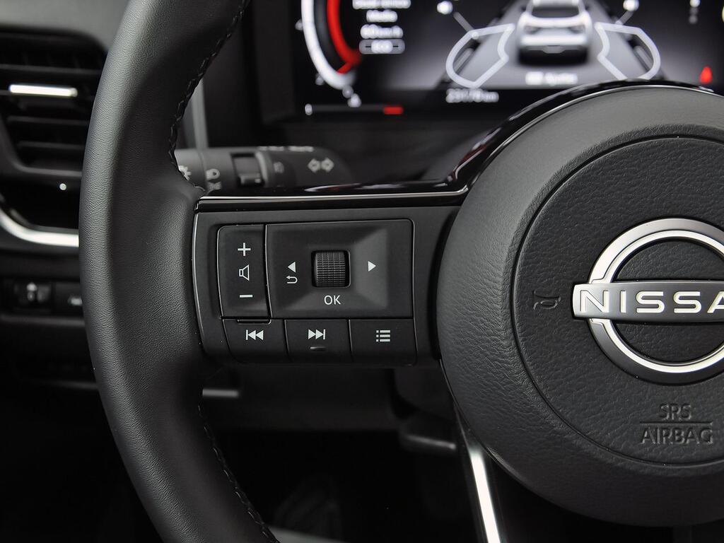 Nissan Qashqai DIG-T 103kW N-Connecta 16 Nissan Qashqai DIG-T 103kW N-Connecta 16