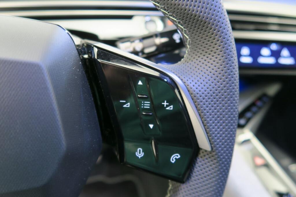 Peugeot 3008 GT Eléctrico 157kW 9 Peugeot 3008 GT Eléctrico 157kW 9