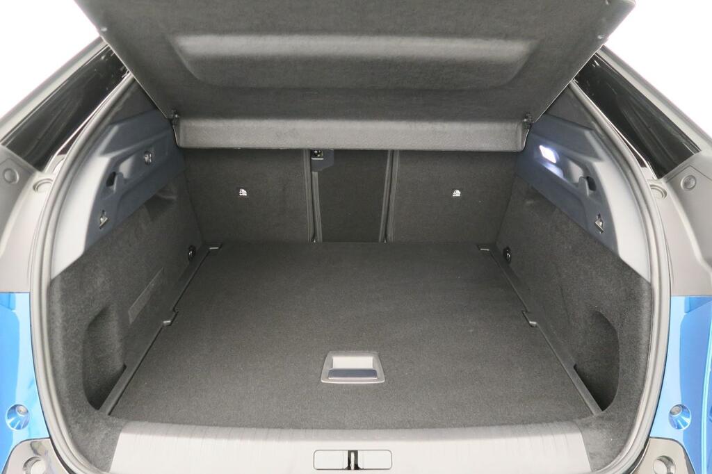 Peugeot 3008 GT Eléctrico 157kW 17 Peugeot 3008 GT Eléctrico 157kW 17