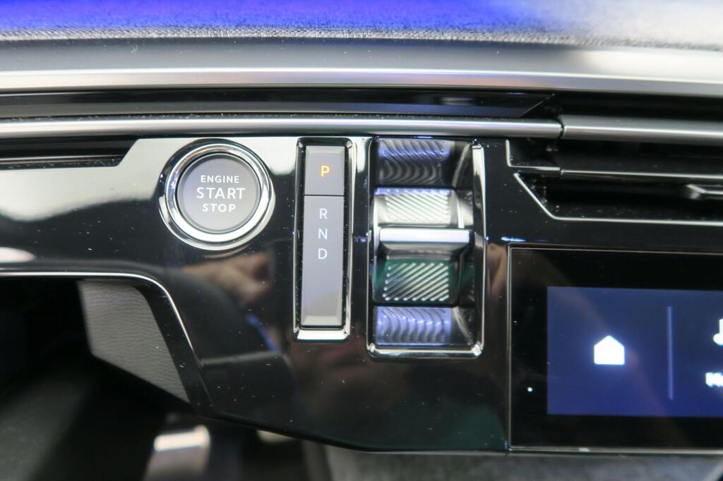 Peugeot 3008 GT Eléctrico 157kW 10 Peugeot 3008 GT Eléctrico 157kW 10