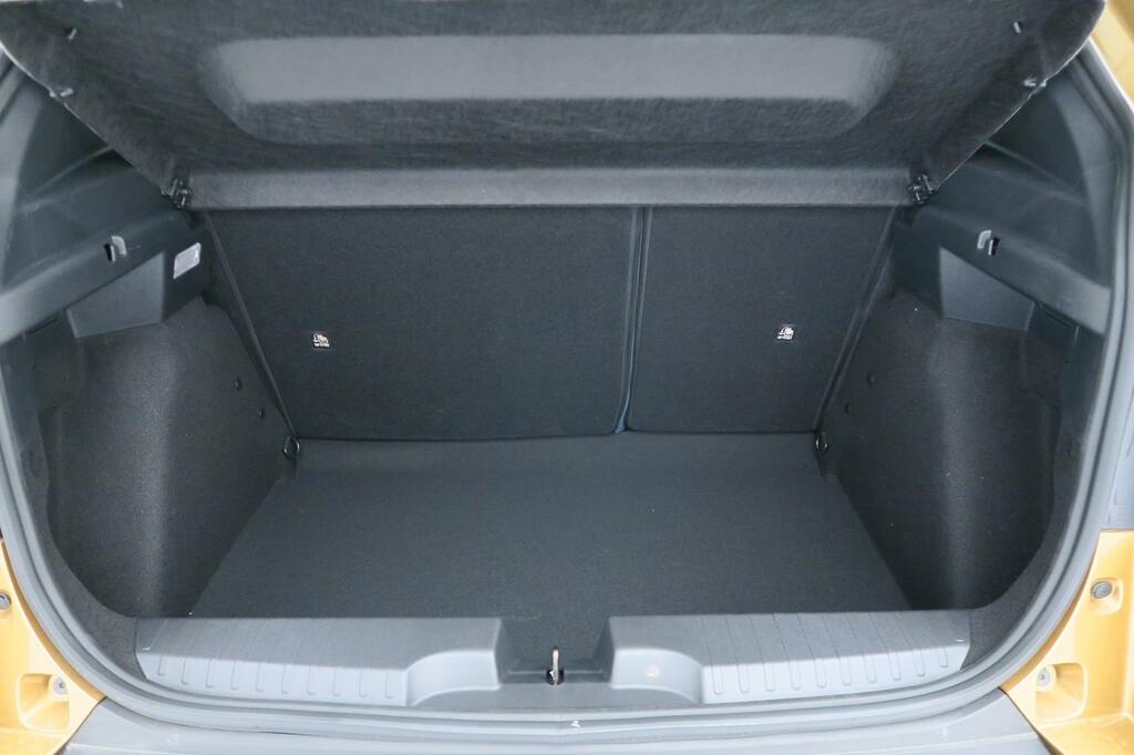 Fiat Grande Panda La Prima MHEV 81kW (110cv) 16 Fiat Grande Panda La Prima MHEV 81kW (110cv) 16