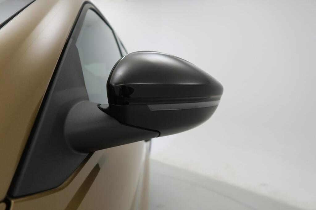 Fiat Grande Panda La Prima MHEV 81kW (110cv) 19 Fiat Grande Panda La Prima MHEV 81kW (110cv) 19