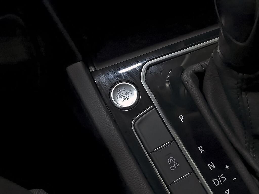 Volkswagen Passat Variant Executive 2.0 TDI 110kW DSG 30 Volkswagen Passat Variant Executive 2.0 TDI 110kW DSG 30