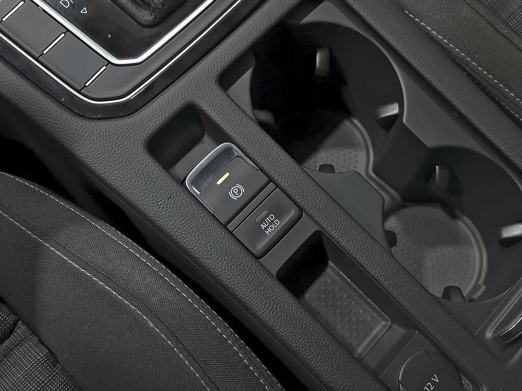 Volkswagen Passat Variant Executive 2.0 TDI 110kW DSG 31 Volkswagen Passat Variant Executive 2.0 TDI 110kW DSG 31