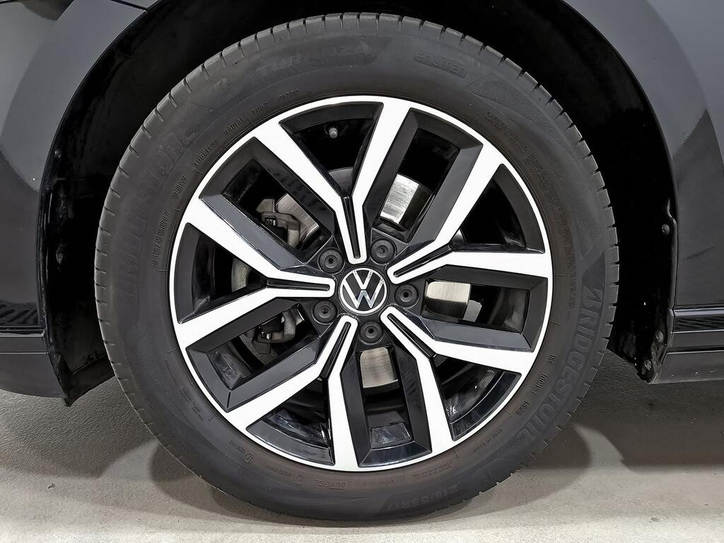 Volkswagen Passat Variant Executive 2.0 TDI 110kW DSG 8 Volkswagen Passat Variant Executive 2.0 TDI 110kW DSG 8