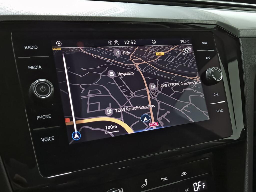 Volkswagen Passat Variant Executive 2.0 TDI 110kW DSG 22 Volkswagen Passat Variant Executive 2.0 TDI 110kW DSG 22