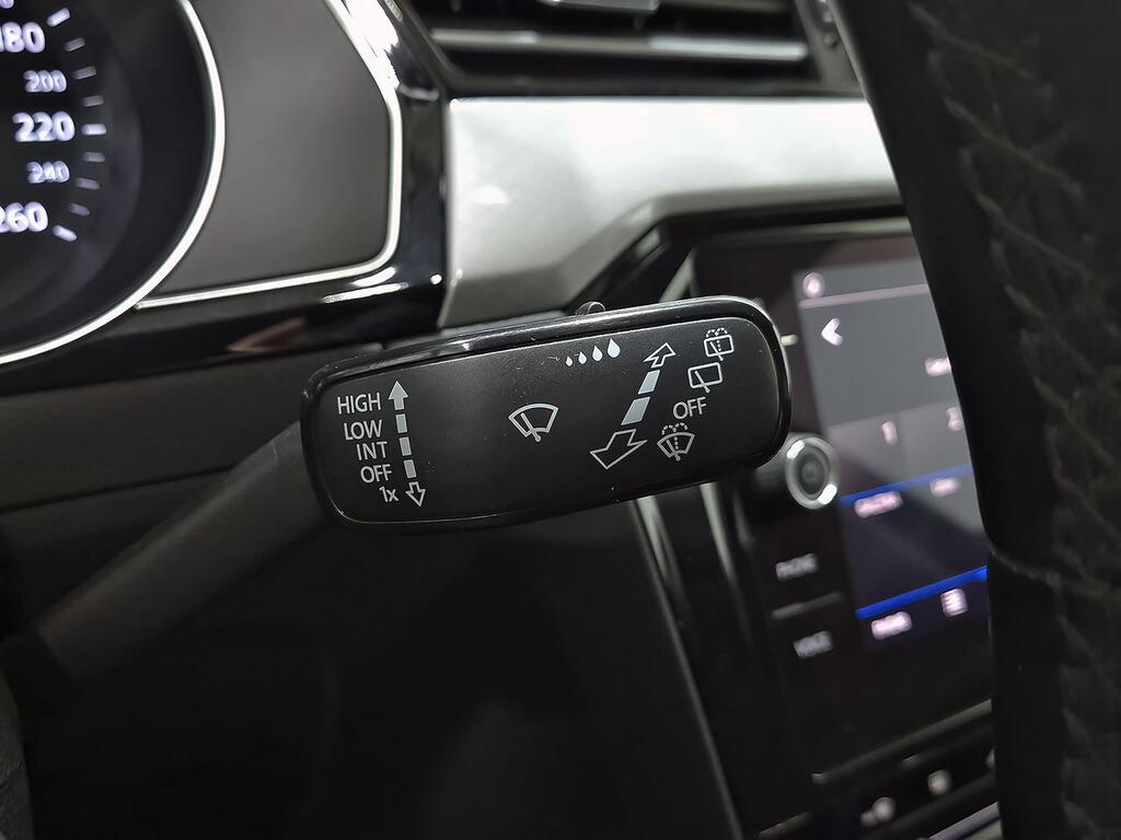 Volkswagen Passat Variant Executive 2.0 TDI 110kW DSG 16 Volkswagen Passat Variant Executive 2.0 TDI 110kW DSG 16