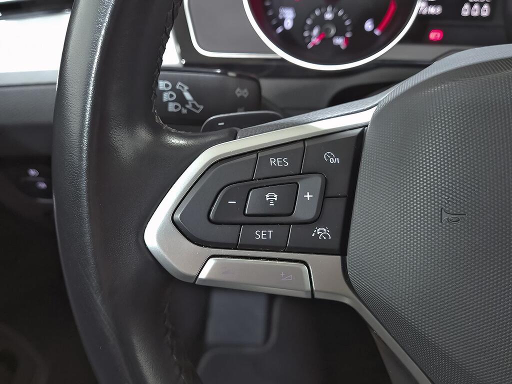 Volkswagen Passat Variant Executive 2.0 TDI 110kW DSG 17 Volkswagen Passat Variant Executive 2.0 TDI 110kW DSG 17