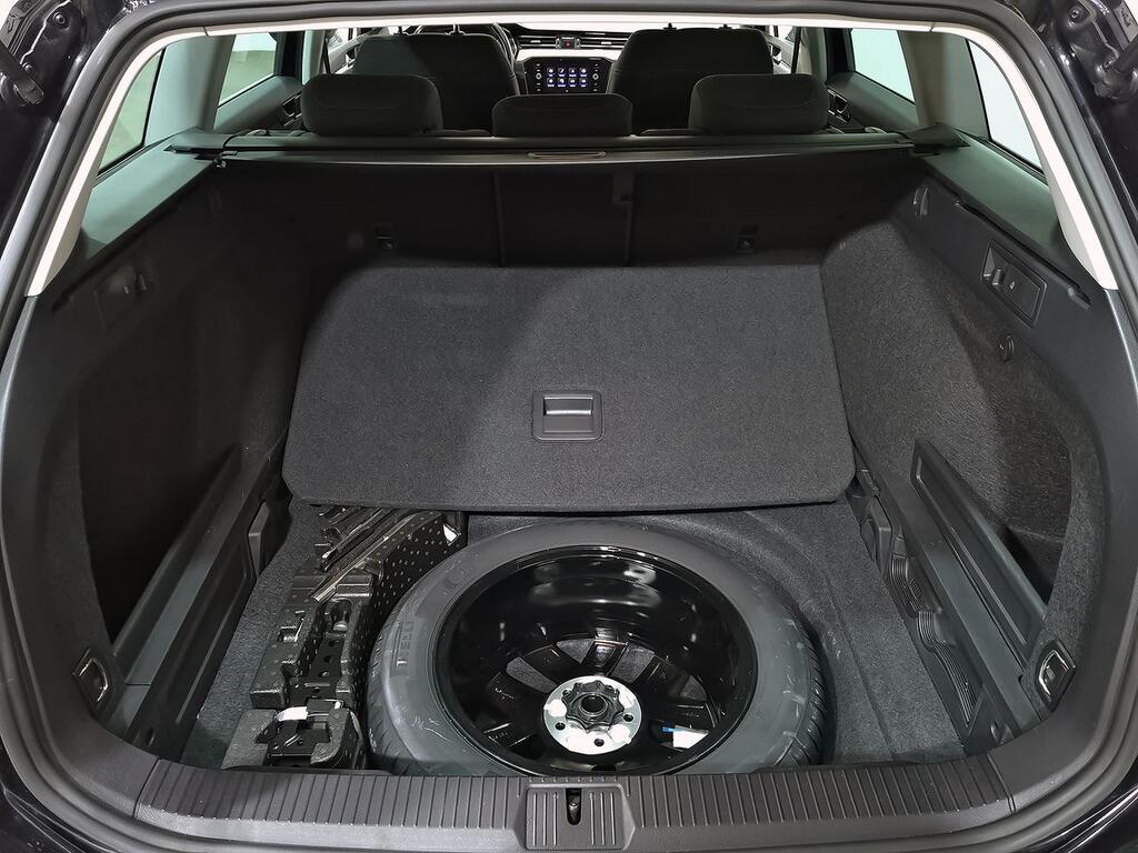 Volkswagen Passat Variant Executive 2.0 TDI 110kW DSG 37 Volkswagen Passat Variant Executive 2.0 TDI 110kW DSG 37