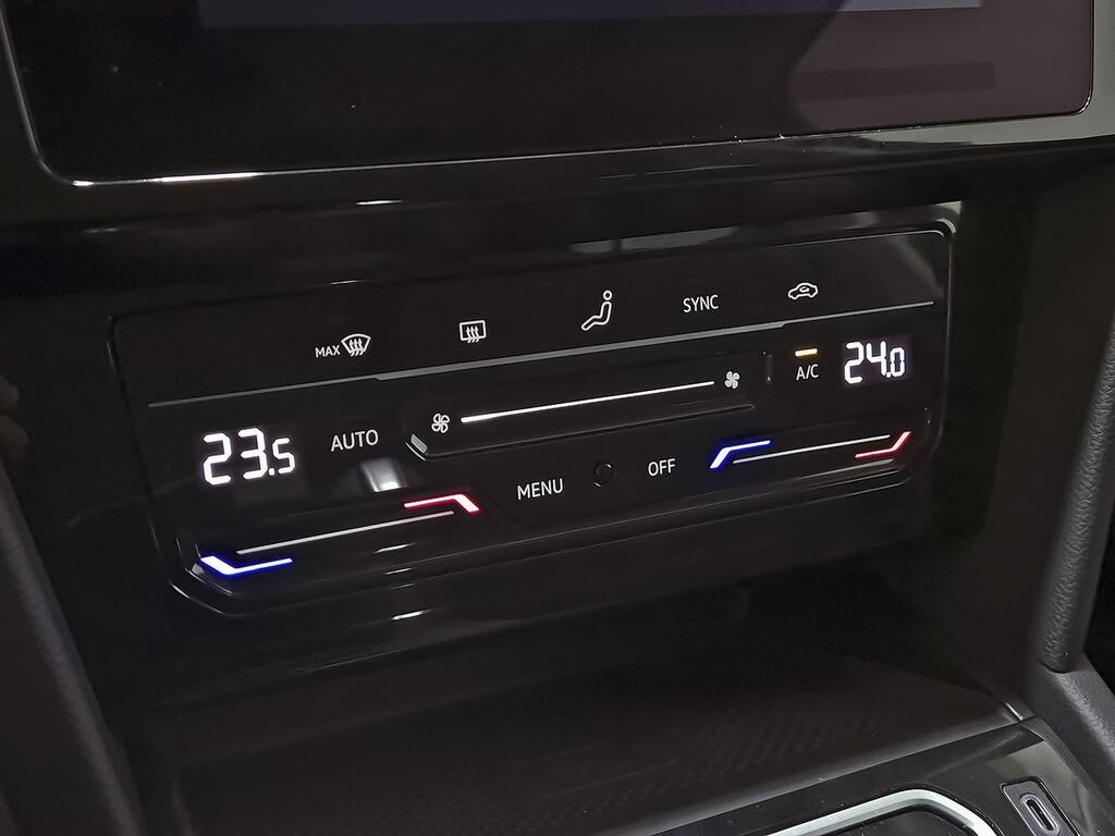 Volkswagen Passat Variant Executive 2.0 TDI 110kW DSG 27 Volkswagen Passat Variant Executive 2.0 TDI 110kW DSG 27