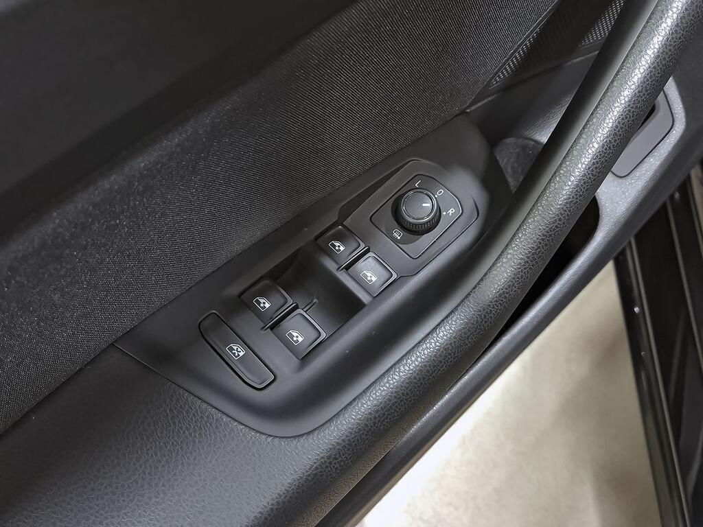 Volkswagen Passat Variant Executive 2.0 TDI 110kW DSG 9 Volkswagen Passat Variant Executive 2.0 TDI 110kW DSG 9