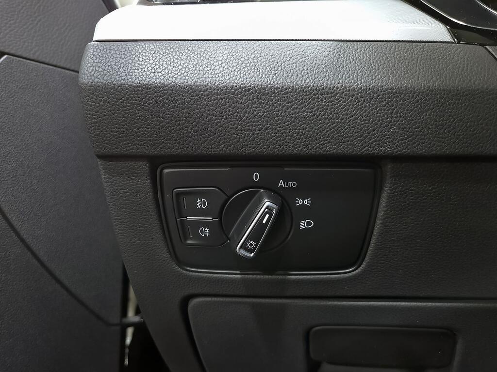 Volkswagen Passat Variant Executive 2.0 TDI 110kW DSG 13 Volkswagen Passat Variant Executive 2.0 TDI 110kW DSG 13