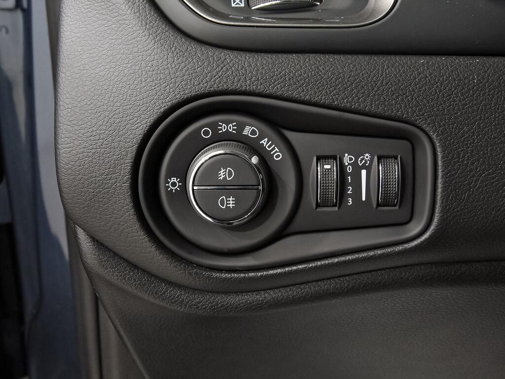 Jeep Renegade eHybrid 1.5 96kW(130CV) Limited ATX 14 Jeep Renegade eHybrid 1.5 96kW(130CV) Limited ATX 14