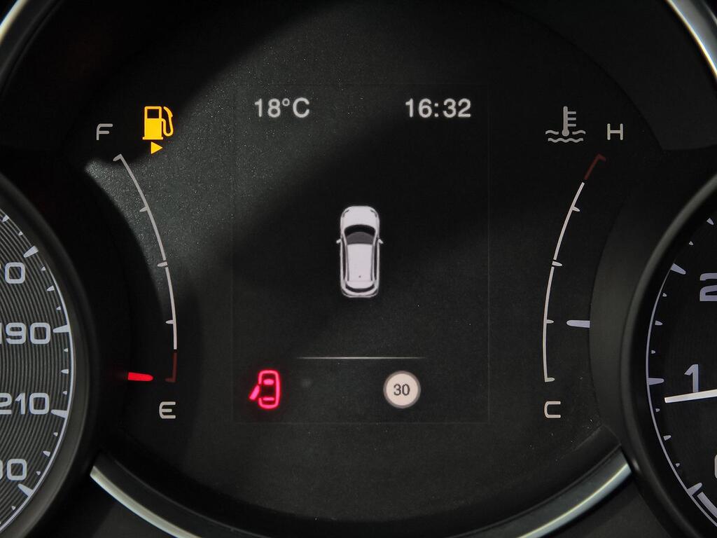 Fiat 500X Cult 1,0 Firefly T3 88KW (120 CV) S&S 26 Fiat 500X Cult 1,0 Firefly T3 88KW (120 CV) S&S 26