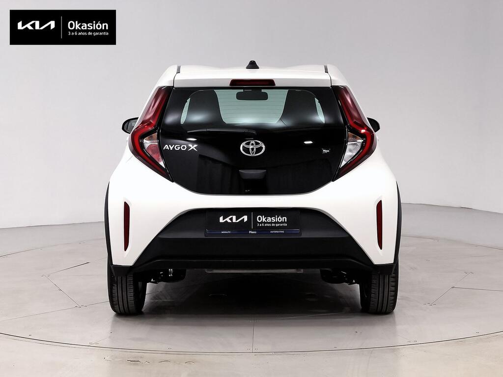 Toyota Aygo X Cross 1.0 VVT-I 72CV Play 5 Toyota Aygo X Cross 1.0 VVT-I 72CV Play 5