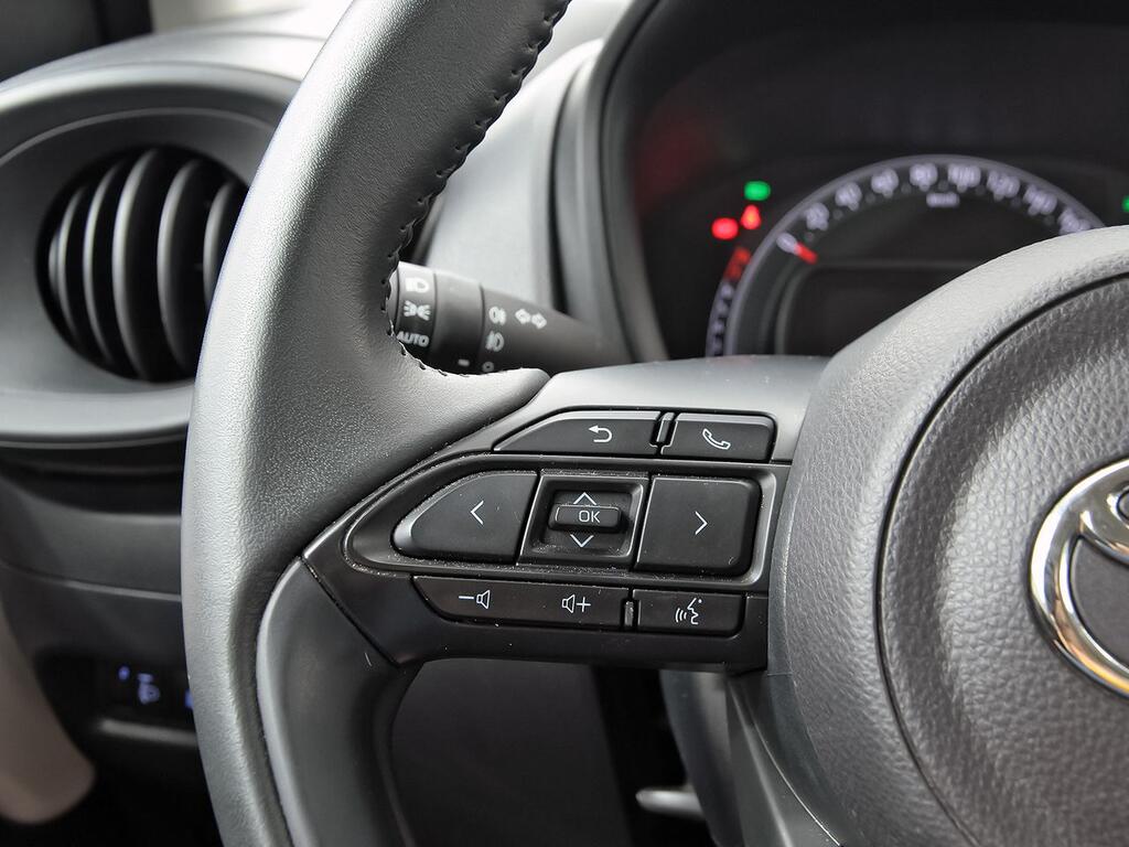 Toyota Aygo X Cross 1.0 VVT-I 72CV Play 16 Toyota Aygo X Cross 1.0 VVT-I 72CV Play 16