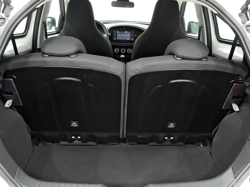 Toyota Aygo X Cross 1.0 VVT-I 72CV Play 9 Toyota Aygo X Cross 1.0 VVT-I 72CV Play 9