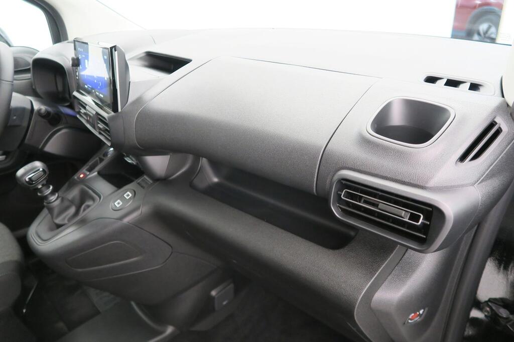 Opel Combo Cargo 100 Cv 1.5 Td S/S MT6 €6.4 14 Opel Combo Cargo 100 Cv 1.5 Td S/S MT6 €6.4 14