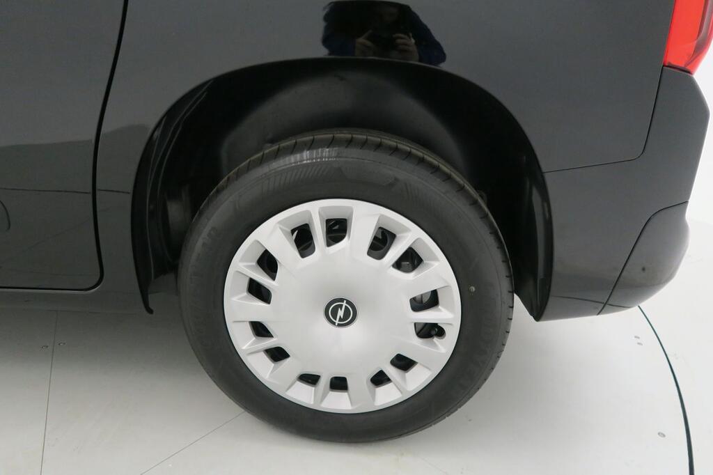 Opel Combo Cargo 100 Cv 1.5 Td S/S MT6 €6.4 21 Opel Combo Cargo 100 Cv 1.5 Td S/S MT6 €6.4 21