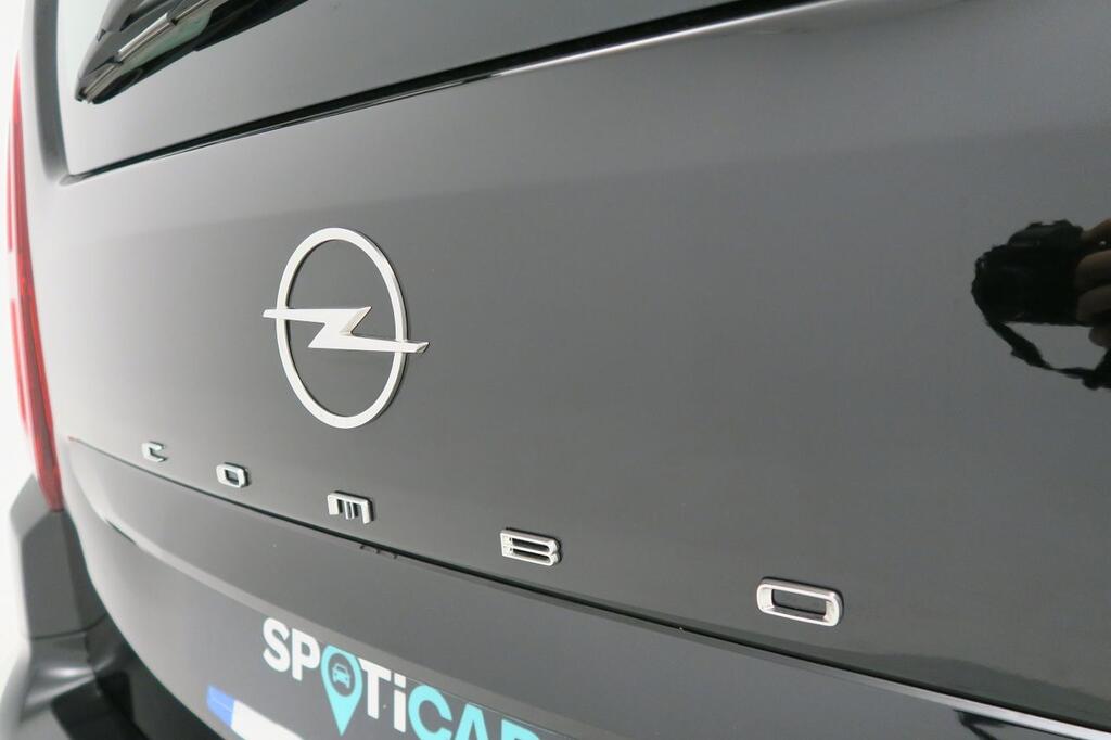 Opel Combo Cargo 100 Cv 1.5 Td S/S MT6 €6.4 18 Opel Combo Cargo 100 Cv 1.5 Td S/S MT6 €6.4 18