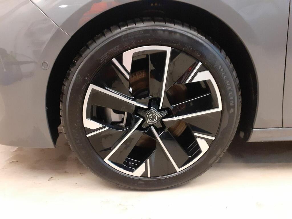 Peugeot 508 Hybrid SW GT HYBRID 225 e-EAT8 19 Peugeot 508 Hybrid SW GT HYBRID 225 e-EAT8 19