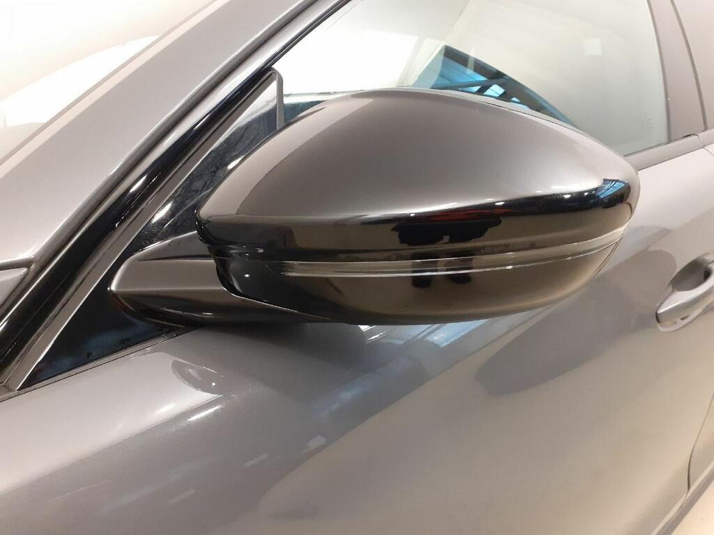 Peugeot 508 Hybrid SW GT HYBRID 225 e-EAT8 18 Peugeot 508 Hybrid SW GT HYBRID 225 e-EAT8 18