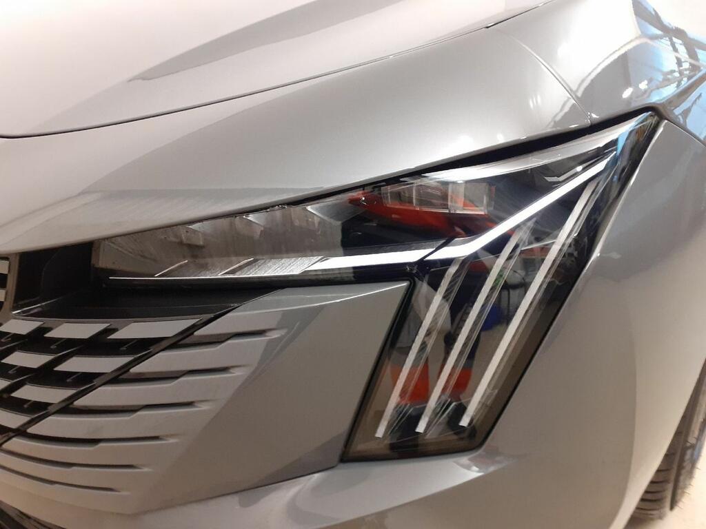 Peugeot 508 Hybrid SW GT HYBRID 225 e-EAT8 17 Peugeot 508 Hybrid SW GT HYBRID 225 e-EAT8 17