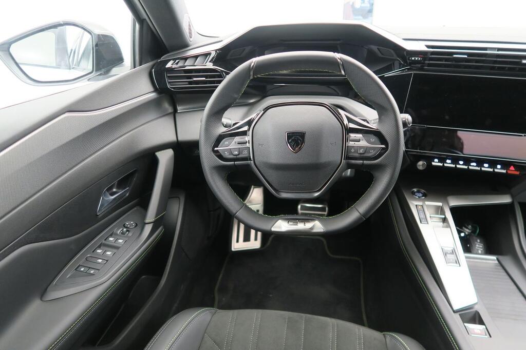 Peugeot 408 408 GT PHEV 180 e-EAT8 14 Peugeot 408 408 GT PHEV 180 e-EAT8 14