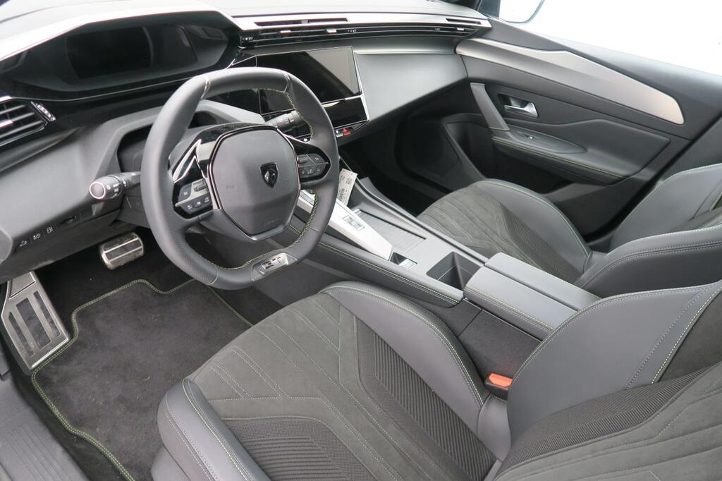 Peugeot 408 408 GT PHEV 180 e-EAT8 7 Peugeot 408 408 GT PHEV 180 e-EAT8 7