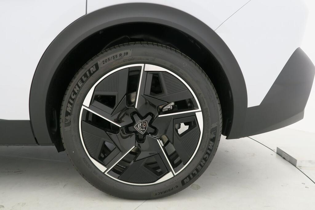 Peugeot 408 408 GT PHEV 180 e-EAT8 23 Peugeot 408 408 GT PHEV 180 e-EAT8 23