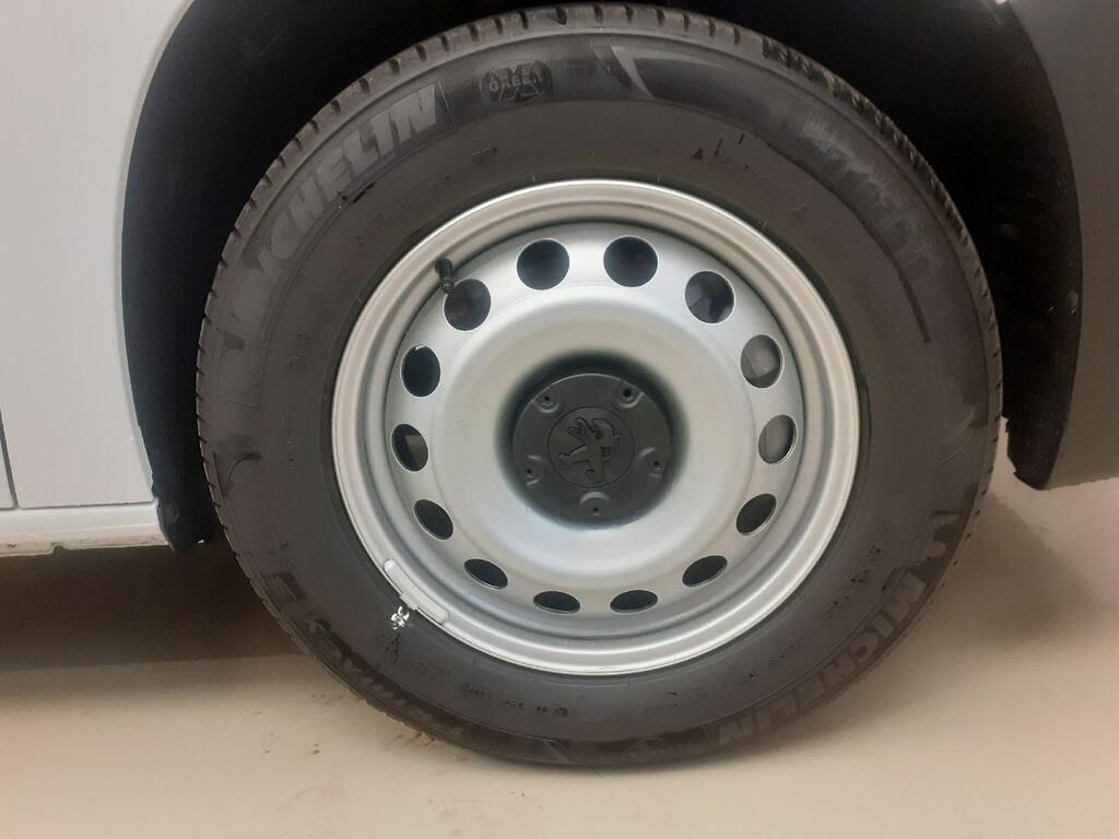 Peugeot Partner E-PARTNER STANDARD 800KG ELECTRICO BEV 100 KW 136CV 4P 18 Peugeot Partner E-PARTNER STANDARD 800KG ELECTRICO BEV 100 KW 136CV 4P 18